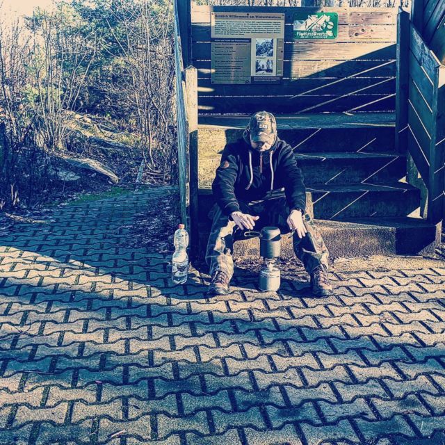 Grade bei Kaltem Wetter ist Tee super....

#pause #wasserkochen  #outdoor #turm #wintersteinturm #tobis-touren
